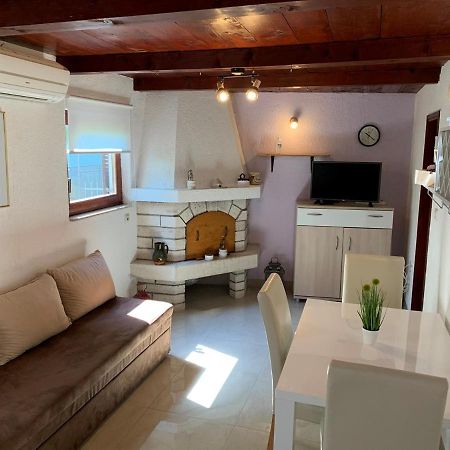 Holiday Home Dorina Pula Zewnętrze zdjęcie