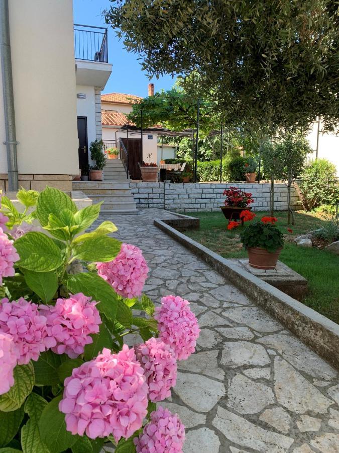 Holiday Home Dorina Pula Zewnętrze zdjęcie